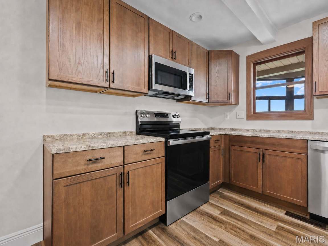 626 Lonedell Road - Kitchen & Main Living, photo 2