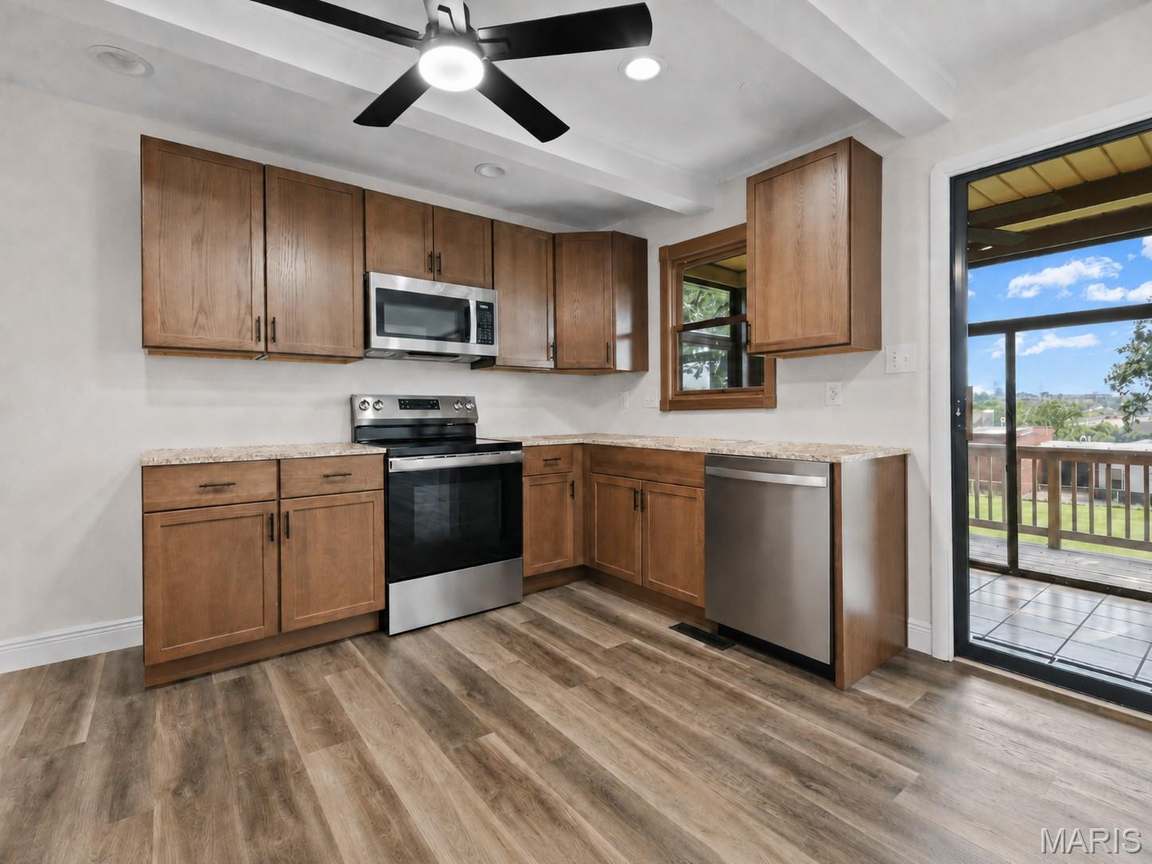 626 Lonedell Road - Kitchen & Main Living, photo 5