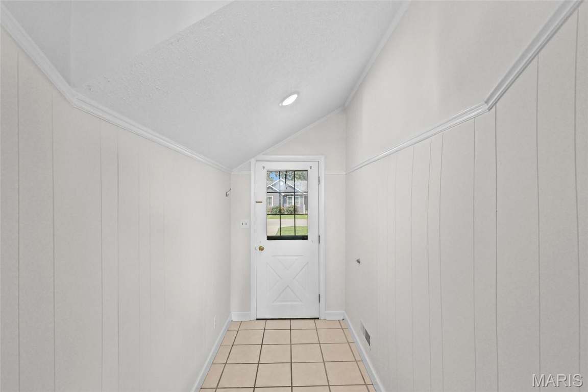626 Lonedell Road - Kitchen & Main Living, photo 31